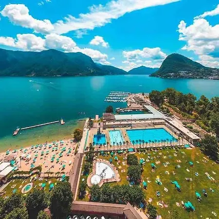 Urban Flat Apartment *