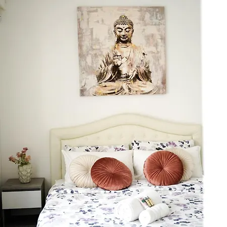 Urban Flat Apartment